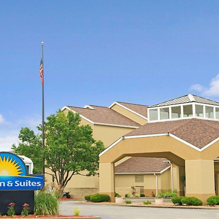 Days Inn By Wyndham St. Louis/Westport Mo Maryland Heights Bagian luar foto