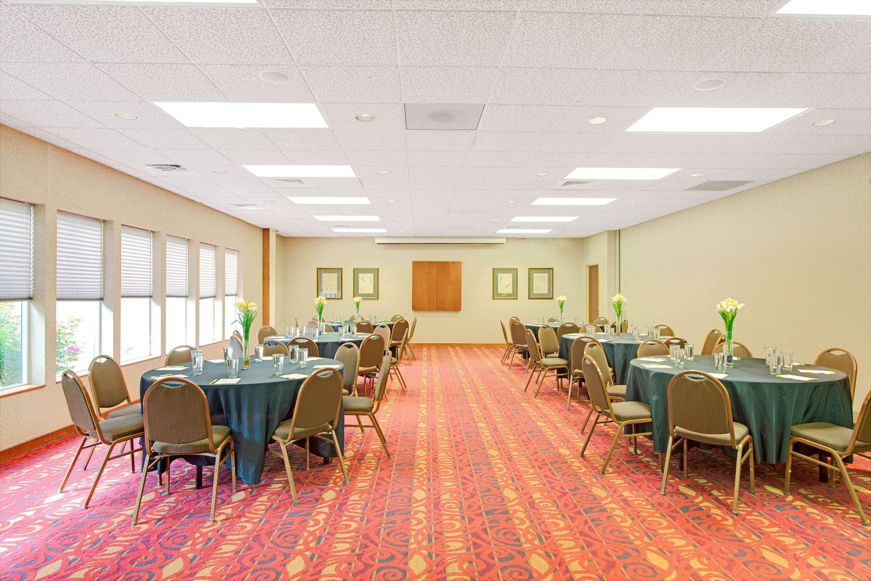 Days Inn By Wyndham St. Louis/Westport Mo Maryland Heights Bagian luar foto