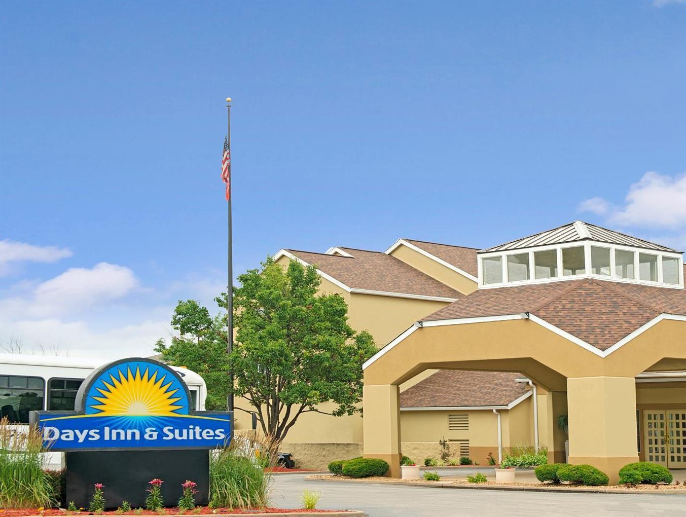 Days Inn By Wyndham St. Louis/Westport Mo Maryland Heights Bagian luar foto