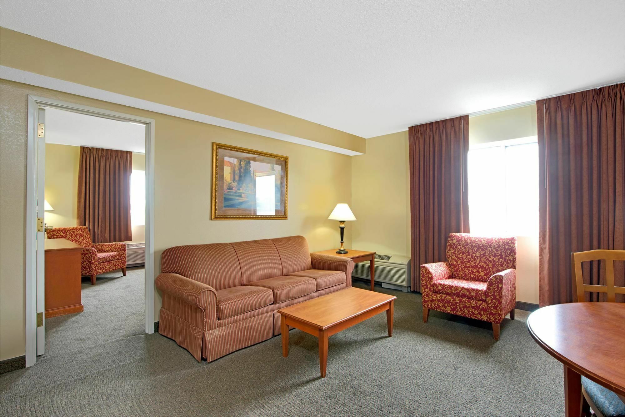 Days Inn By Wyndham St. Louis/Westport Mo Maryland Heights Bagian luar foto
